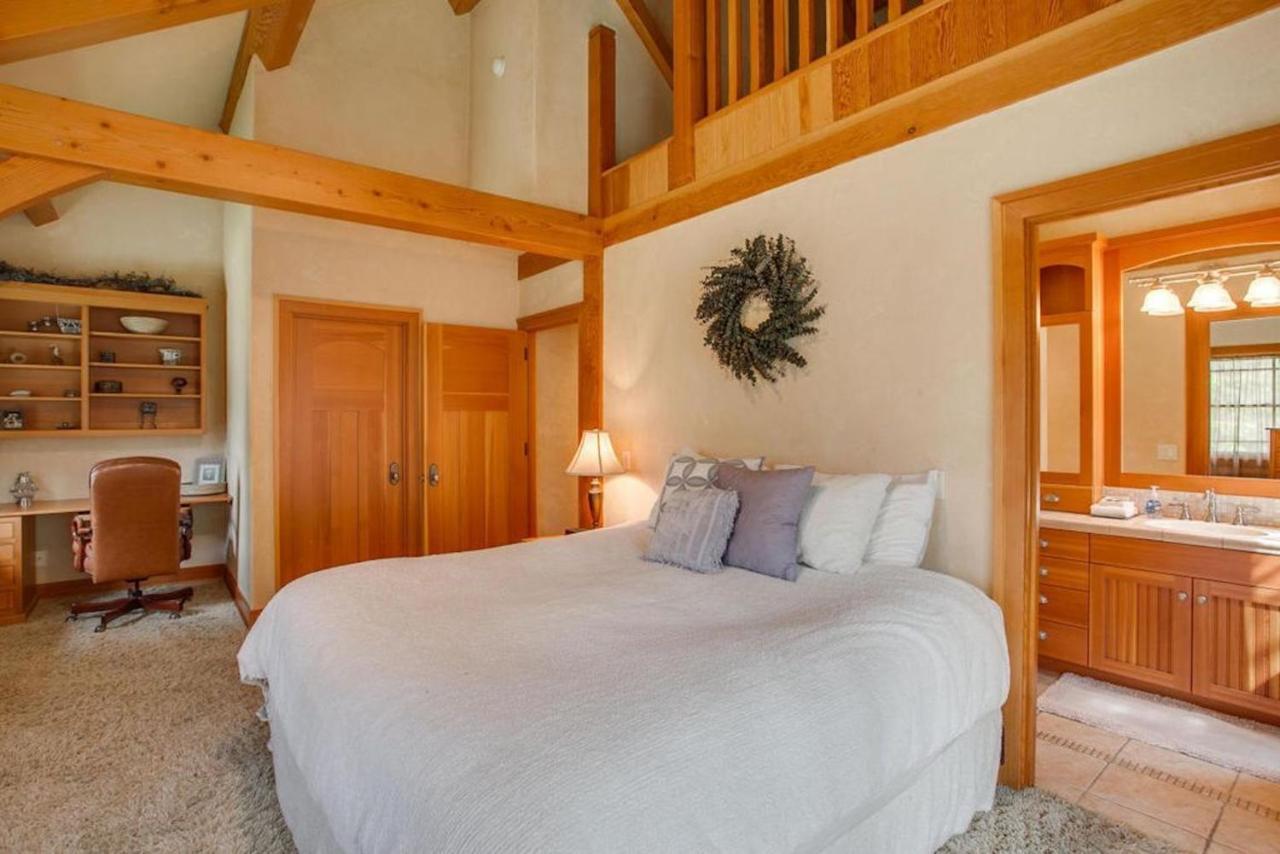 Snowgrass Lodge - River, Mountain Views & Hot Tub Leavenworth Exterior foto